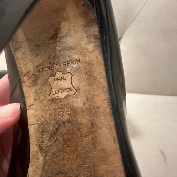 LK Bennett Sledge Black Patent Leather Heels LK Bennett Sledge Pumps sz 39 - Picture 5 of 5